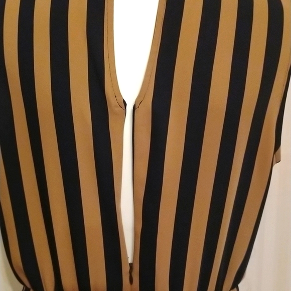 Original Joseph Ribkoff NWT flowy flattering and stylish sz 8 dress - Picture 7 of 12